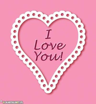 Różowe tło z białym sercem ozdobionym dziurkami i napisem I Love You w środku
