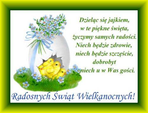 ��te kurcz�tka w p�kni�tym bia�ym jajku, niebieskie kwiaty i �yczenia wielkanocne w zielonej ramce