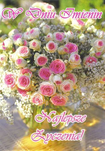 Bukiety r�owych i bia�ych r� w wazonie z napisem W Dniu Imienin Najlepsze �yczenia