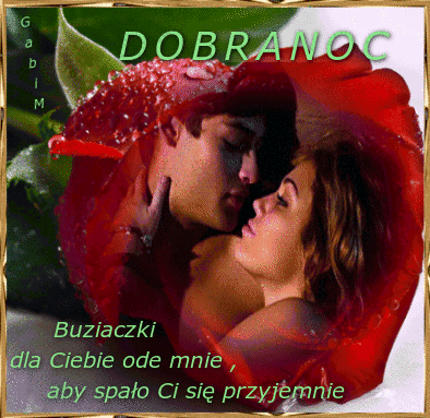 Zakochana para przytula si� w czerwonej r�y z napisem Dobranoc i �yczeniami