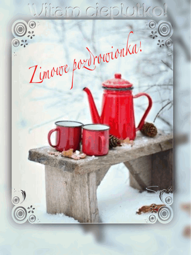 Czerwony emaliowany czajnik i dwa kubki na drewnianej �awce w zimowej scenerii z napisem