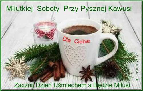 Bia�y kubek z kaw� i napisem Dla Ciebie, ga��zki �wierku, cynamon oraz �wieczka na stole