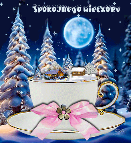 Zimowy krajobraz z pe�ni� ksi�yca, o�nie�onymi �wierkami i domkami w fili�ance z napisem Spokojnego wieczoru