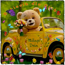 U�miechni�ty pluszowy mi� z bukietem kwiat�w prowadzi ��ty kabriolet w otoczeniu motyli
